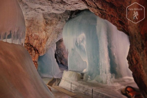 Austria - Eisriesenwelt - cea mai mare peșteră cu ghețar din lume, un obiectiv cam greu de atins pe vreme ploioasă