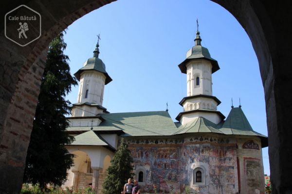 Mănăstiri ctitorite de Ștefan cel Mare și Petru Rareș, dar mai puțin cunoscute