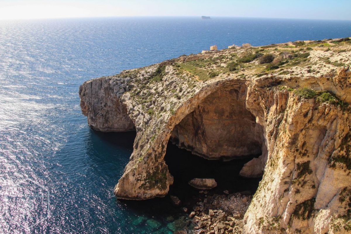 malta-grota-albastr