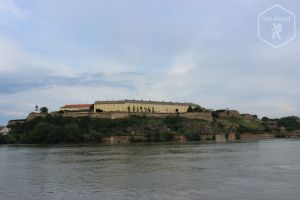 Serbia - Petrovaradin, fortăreața ce veghează asupra orașului Novi Sad de peste Dunăre