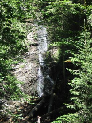 Cascada Vălul Miresei de la Stâna de Vale