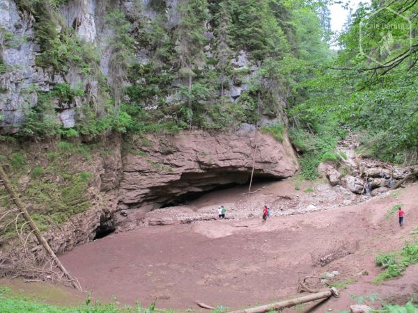 Peștera Coiba Mică