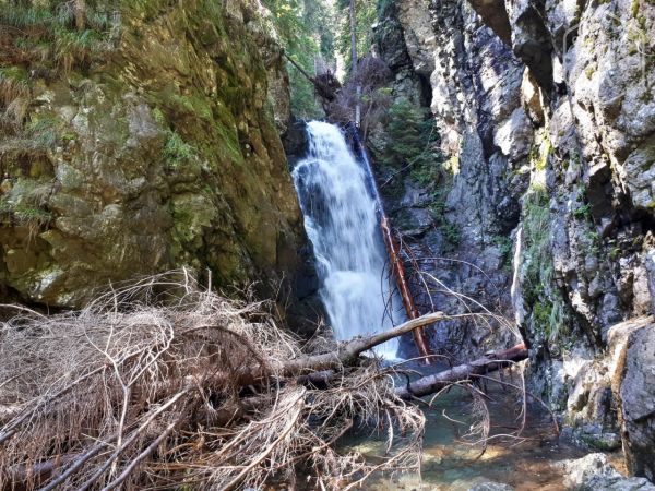 Cascada Lazărului