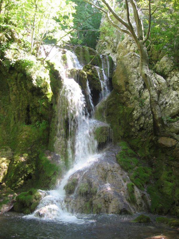 Cascada Beușnița III